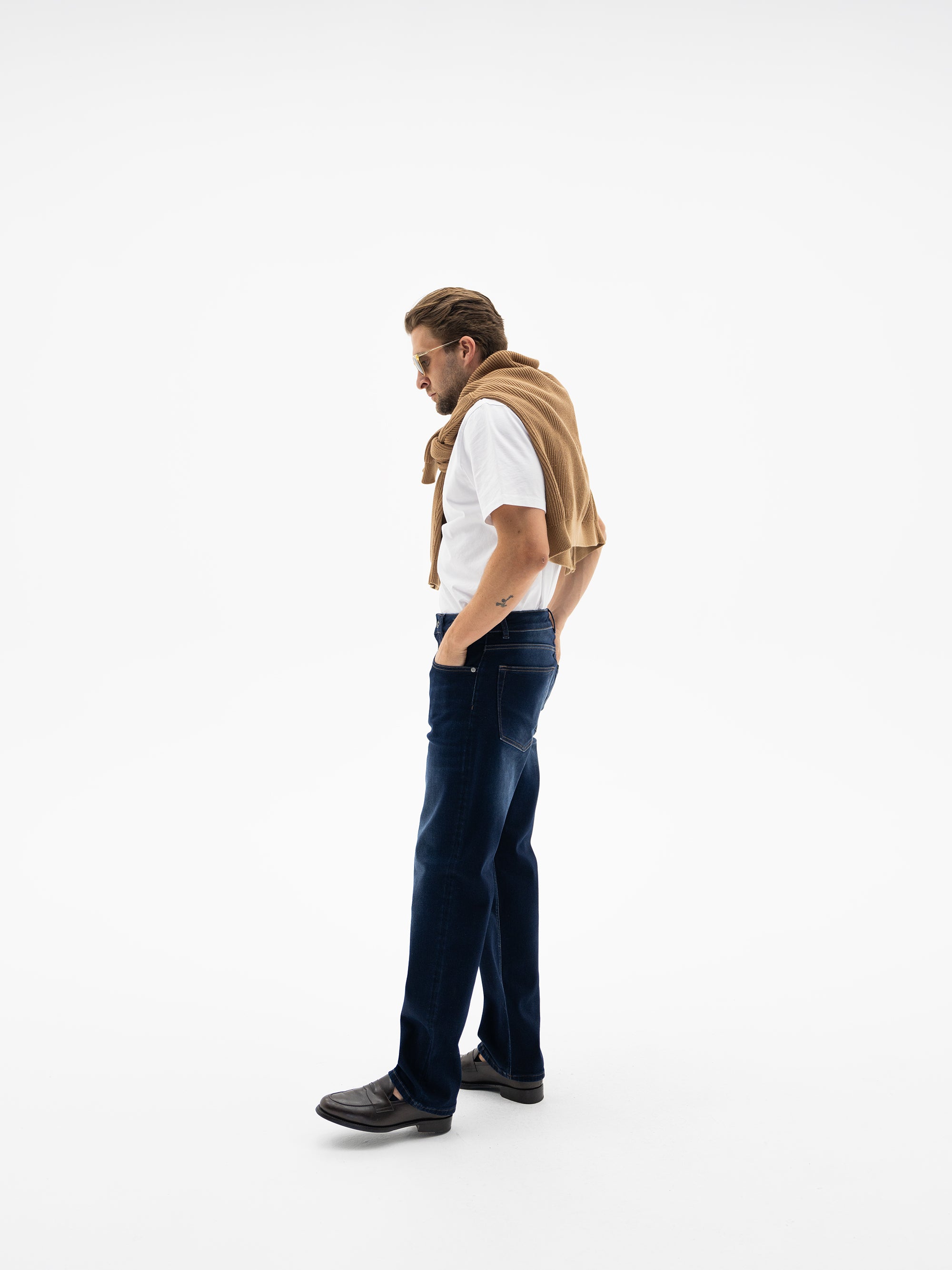 Lookbook - Image 4
